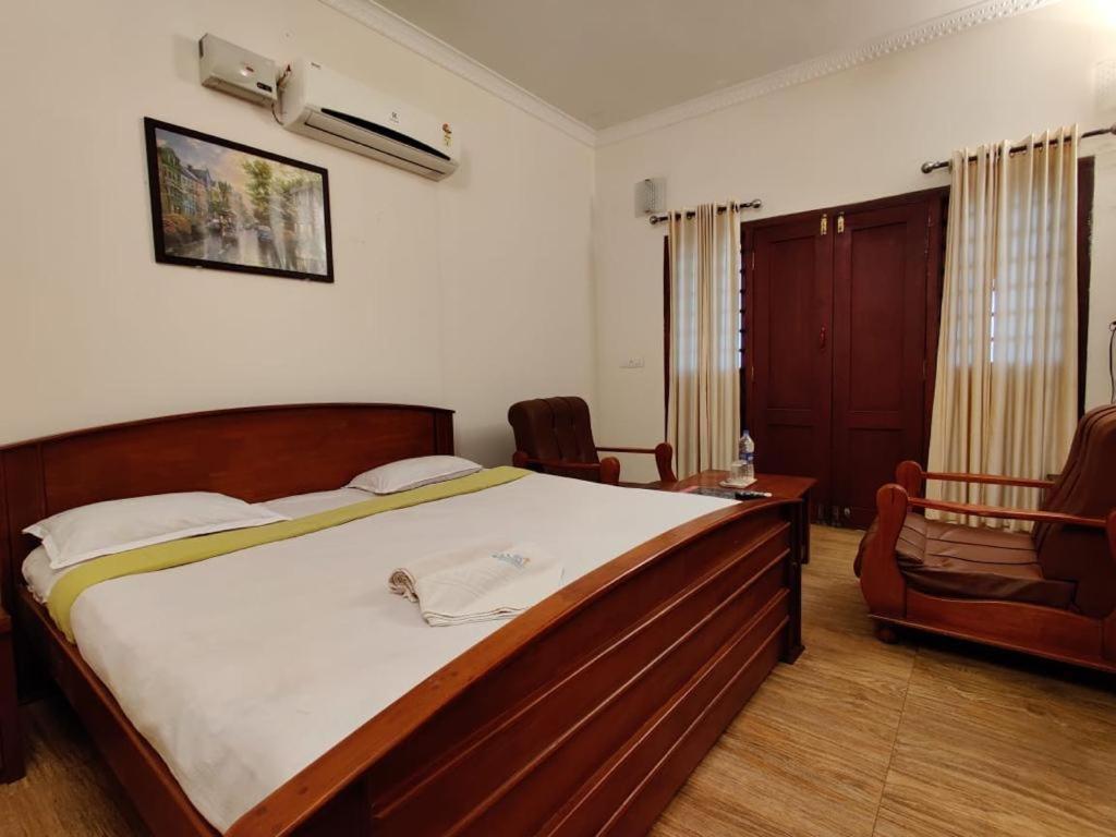 Club 7 Beach Resort Kannur Exterior photo