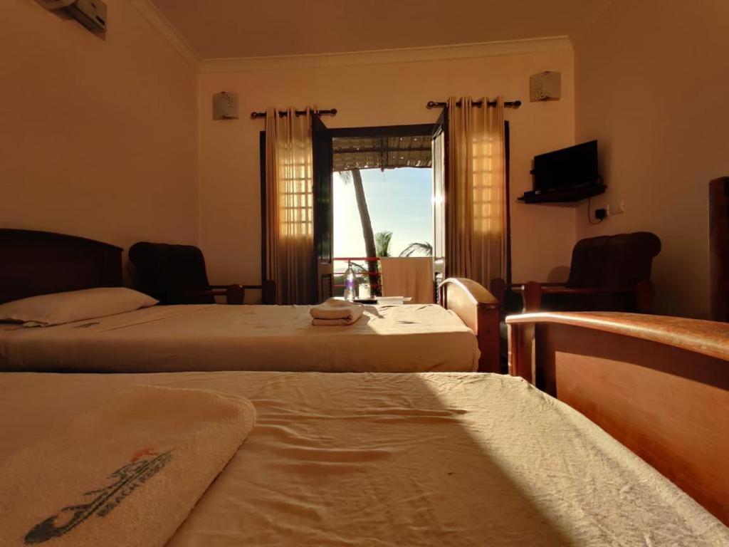 Club 7 Beach Resort Kannur Exterior photo