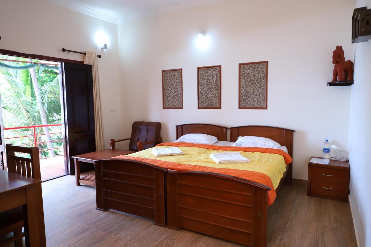 Club 7 Beach Resort Kannur Room photo