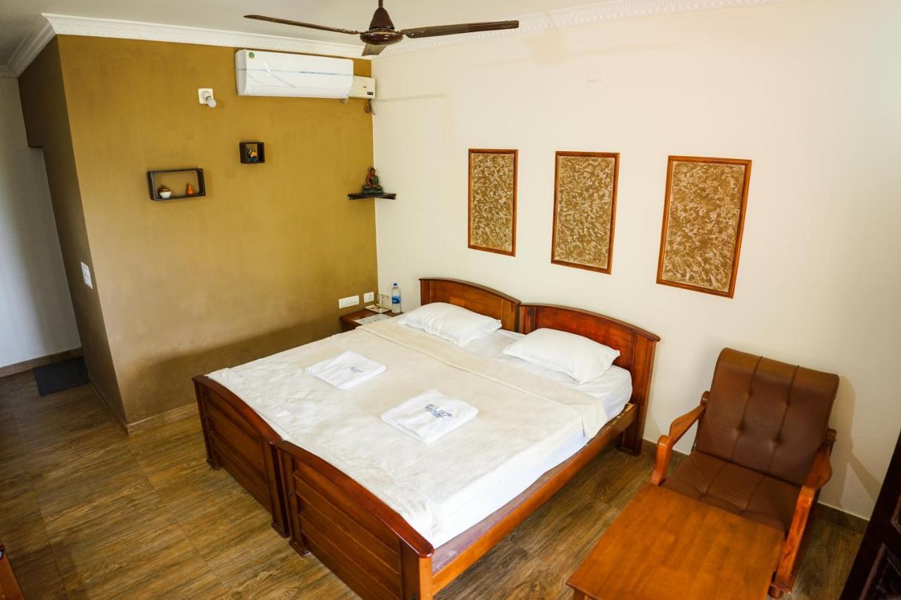 Club 7 Beach Resort Kannur Exterior photo