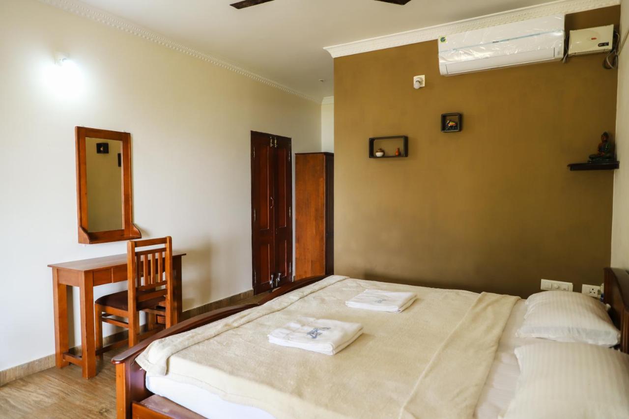 Club 7 Beach Resort Kannur Exterior photo