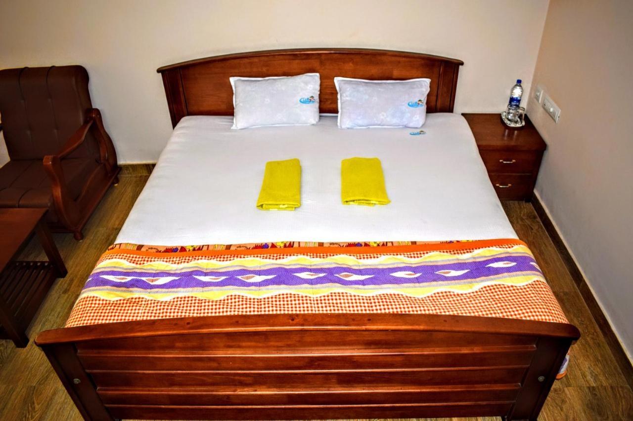 Club 7 Beach Resort Kannur Exterior photo