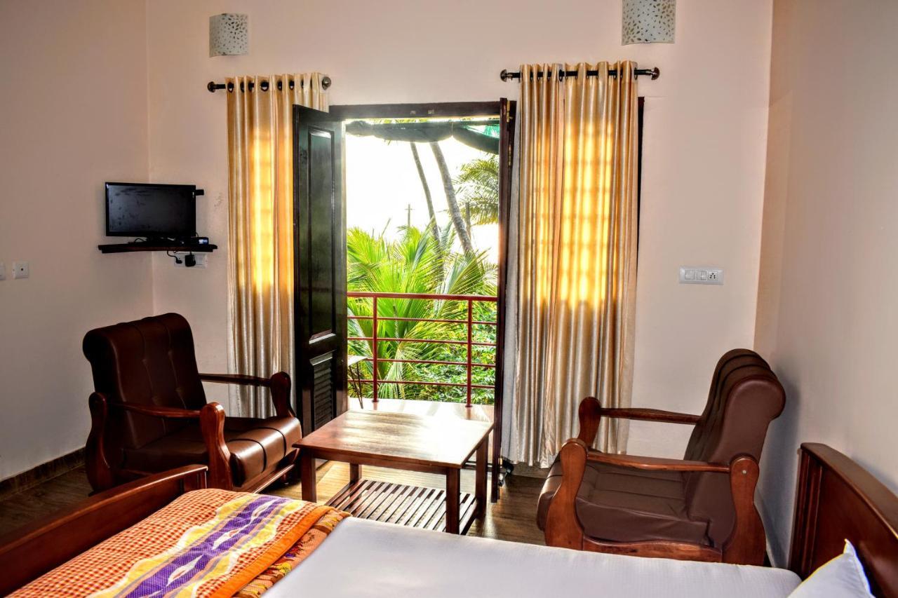 Club 7 Beach Resort Kannur Exterior photo